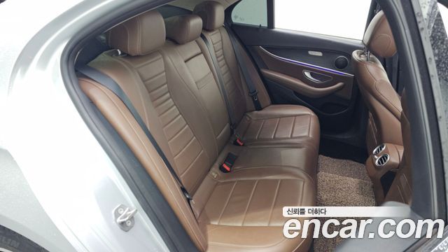 Mercedes-Benz E-Class E300 4MATIC Avnatgarde
