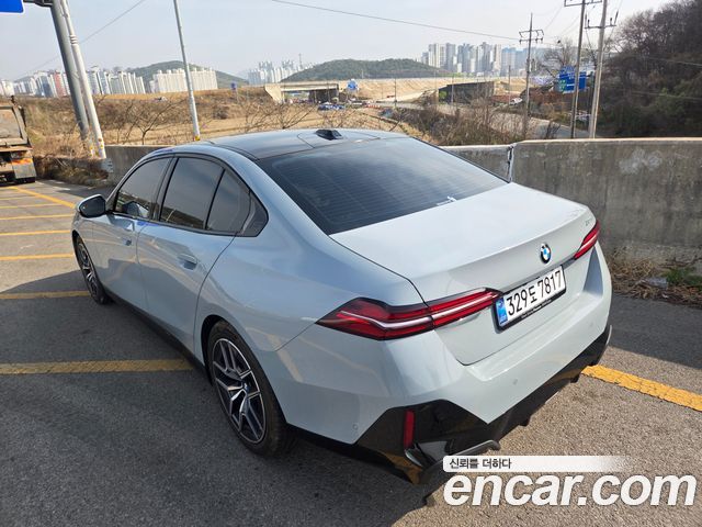 BMW 5-Series 523d M Sport