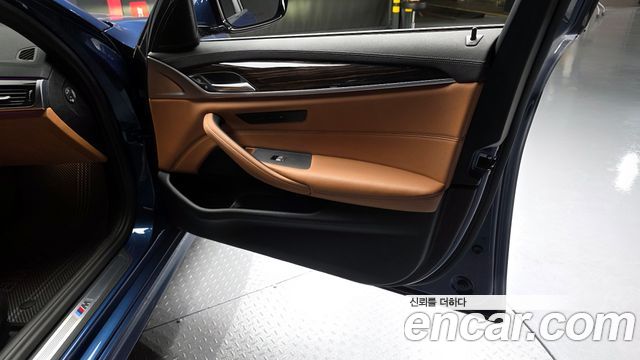 BMW 5-Series 520i M Sport