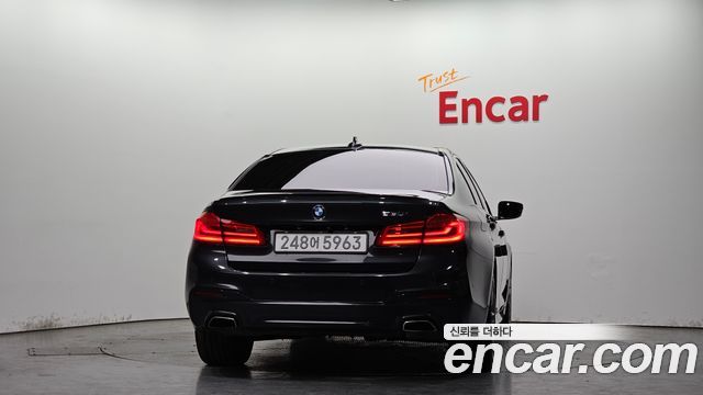 BMW 5-Series 530i M Sport Package Plus