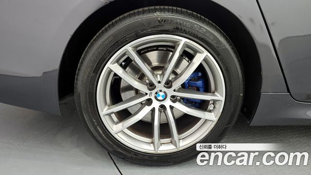 BMW 5-Series 530i M Sport Package Plus