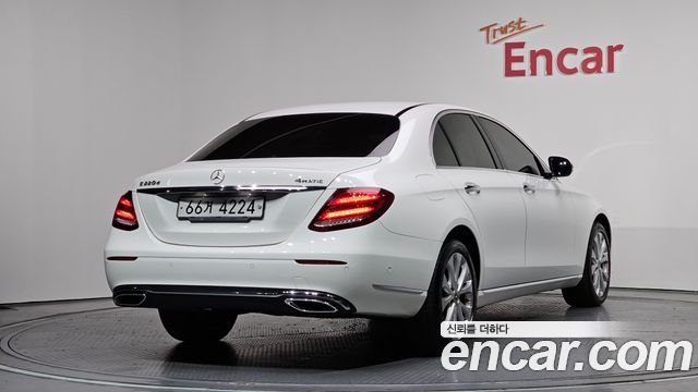 Mercedes-Benz E-Class E220d 4MATIC Exclusive