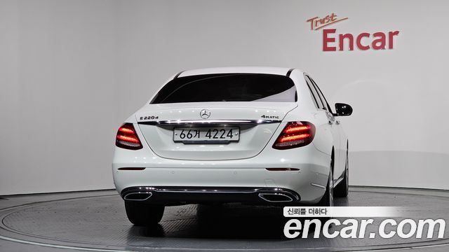 Mercedes-Benz E-Class E220d 4MATIC Exclusive