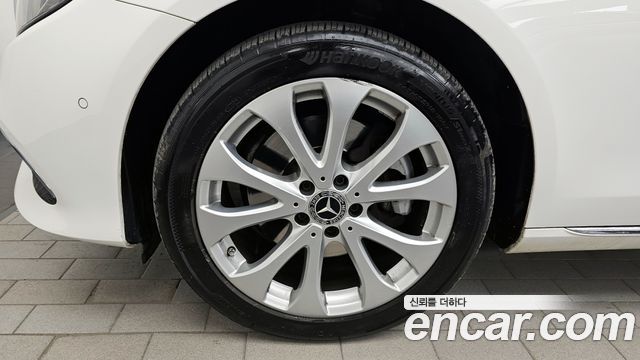 Mercedes-Benz E-Class E220d 4MATIC Exclusive