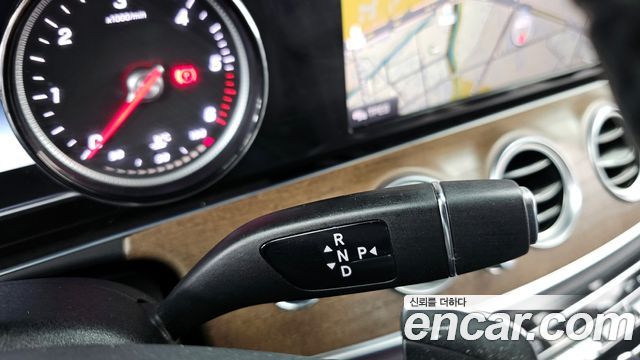 Mercedes-Benz E-Class E220d 4MATIC Exclusive