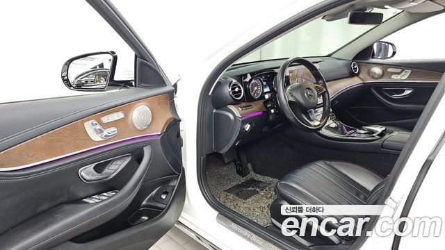 Mercedes-Benz E-Class E220d 4MATIC Exclusive