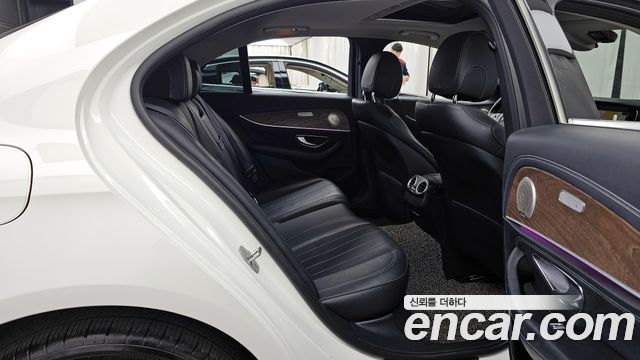 Mercedes-Benz E-Class E220d 4MATIC Exclusive
