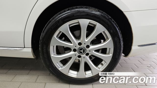 Mercedes-Benz E-Class E220d 4MATIC Exclusive