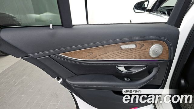 Mercedes-Benz E-Class E220d 4MATIC Exclusive