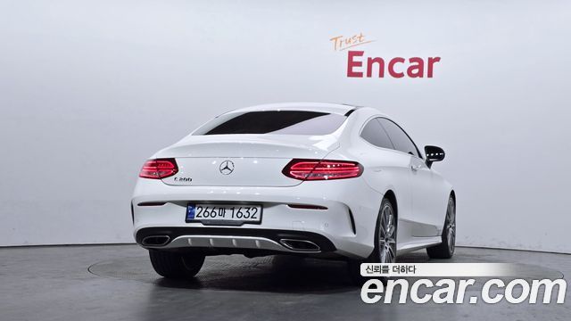 Mercedes-Benz C-Class C200 Coupe