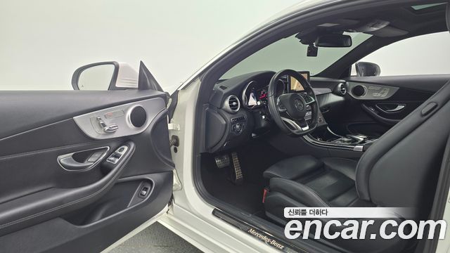 Mercedes-Benz C-Class C200 Coupe