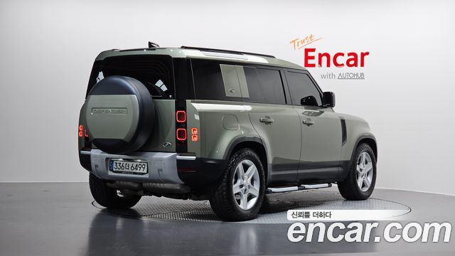 Land Rover Defender 110 D240 SE
