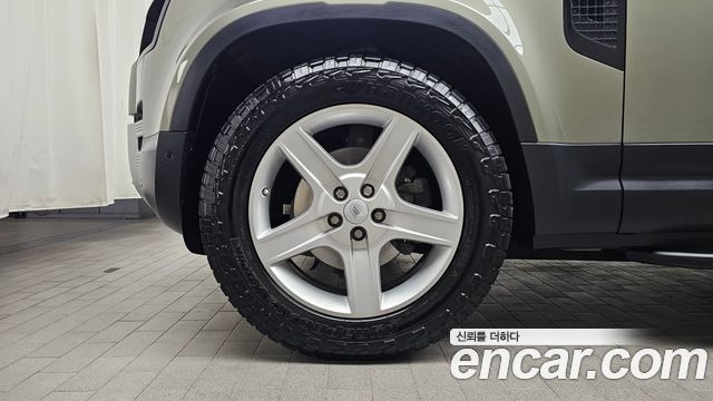 Land Rover Defender 110 D240 SE