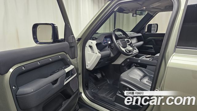 Land Rover Defender 110 D240 SE