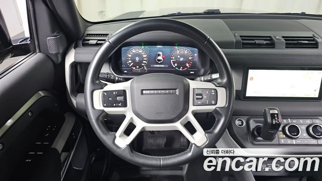 Land Rover Defender 110 D240 SE