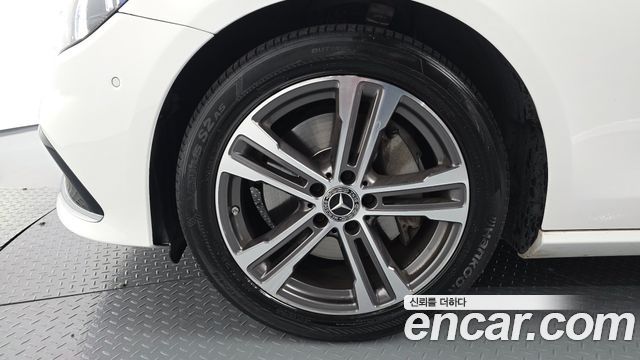 Mercedes-Benz E-Class E350 4MATIC Avantgarde