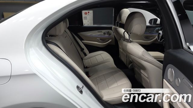 Mercedes-Benz E-Class E350 4MATIC Avantgarde