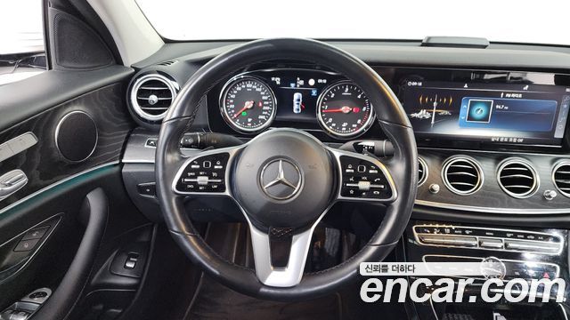 Mercedes-Benz E-Class E220d Avantgarde