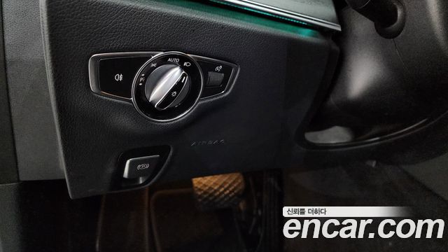 Mercedes-Benz E-Class E220d Avantgarde