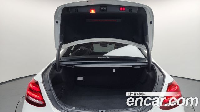 Mercedes-Benz E-Class E220d Avantgarde