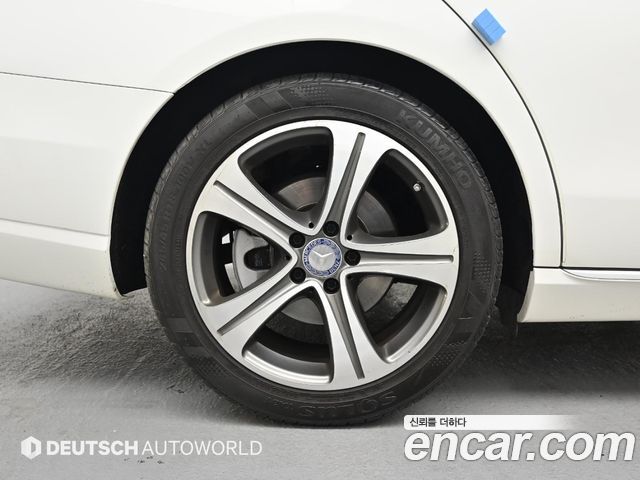 Mercedes-Benz E-Class E300 Avantgarde