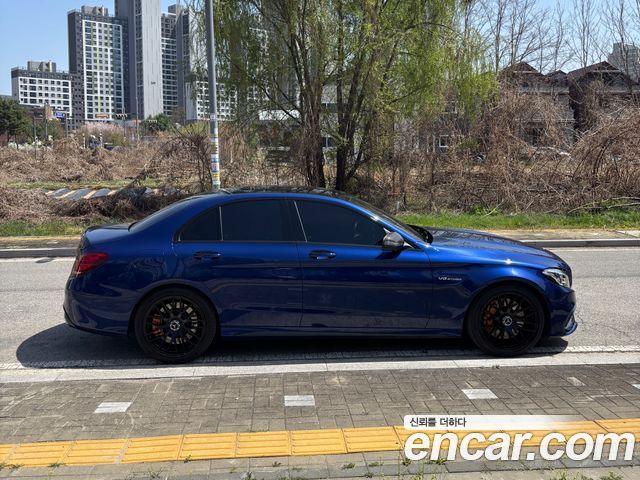Mercedes-Benz C-Class C63 AMG