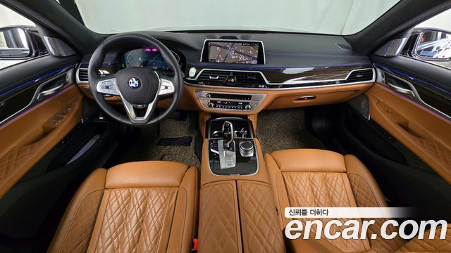 BMW 7-Series 740Li xDrive Design Pure Excellence