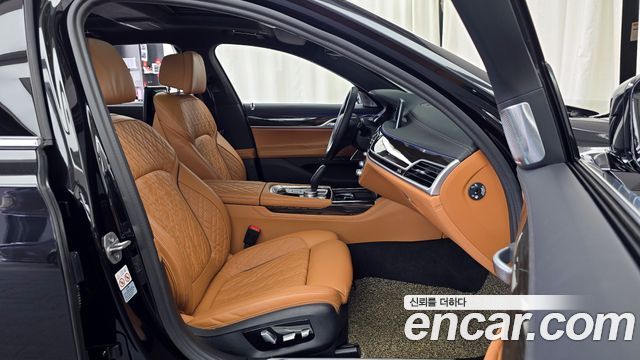 BMW 7-Series 740Li xDrive Design Pure Excellence