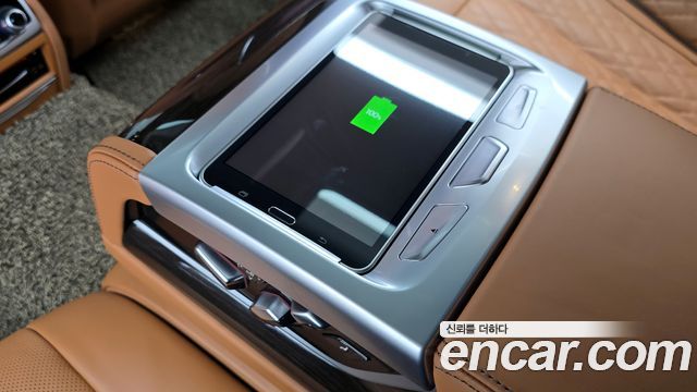 BMW 7-Series 740Li xDrive Design Pure Excellence