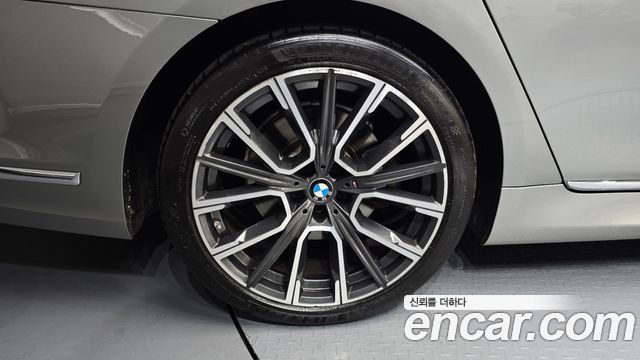 BMW 7-Series 740Li xDrive M Sport Package