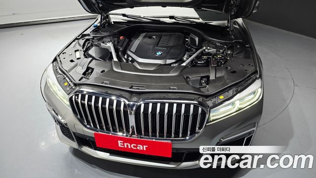BMW 7-Series 740Li xDrive M Sport Package