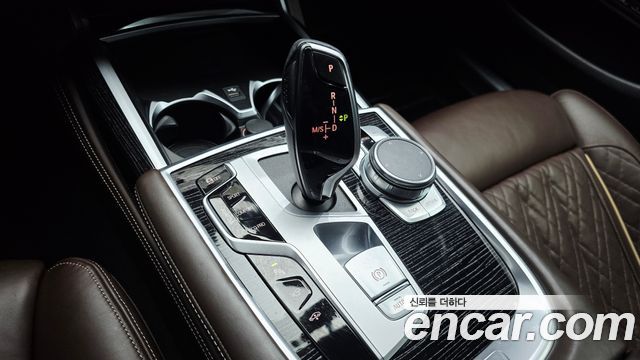 BMW 7-Series 740Li xDrive M Sport Package