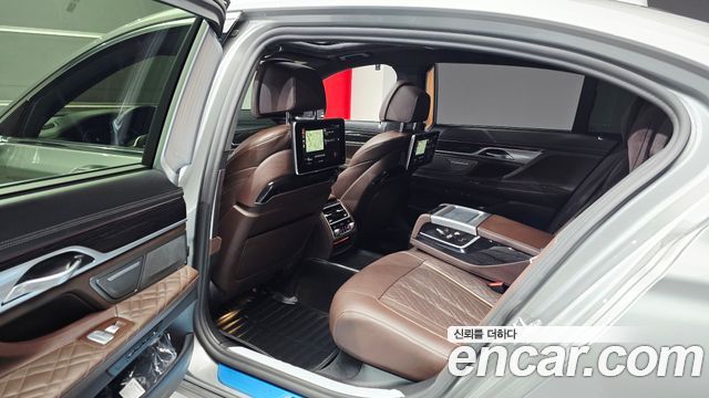 BMW 7-Series 740Li xDrive M Sport Package