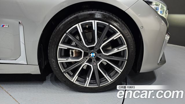 BMW 7-Series 740Li xDrive M Sport Package