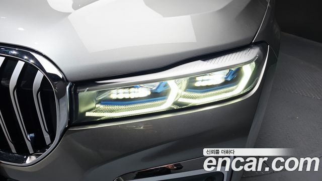 BMW 7-Series 740Li xDrive M Sport Package