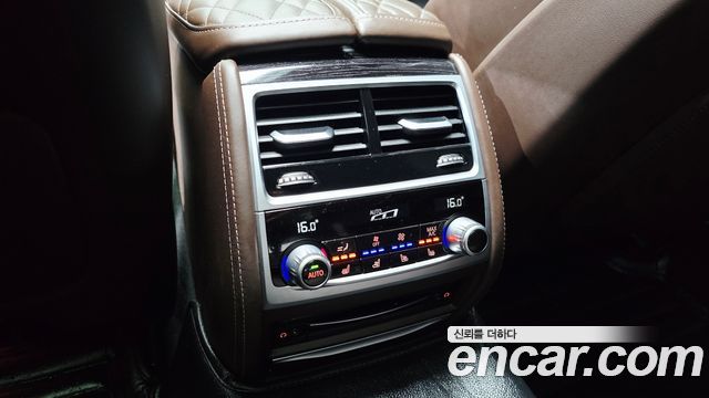 BMW 7-Series 740Li xDrive M Sport Package