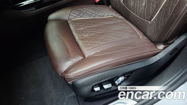 BMW 7-Series 740Li xDrive M Sport Package