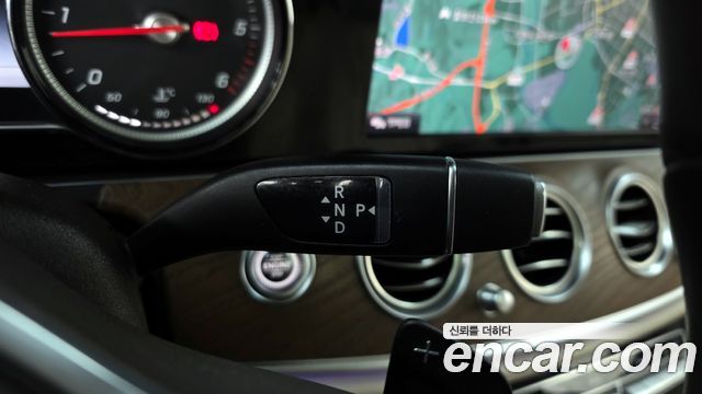Mercedes-Benz E-Class E220d Exclusive