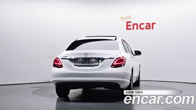 Mercedes-Benz C-Class C200