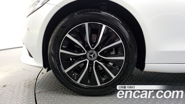 Mercedes-Benz C-Class C200