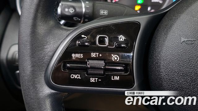 Mercedes-Benz C-Class C200