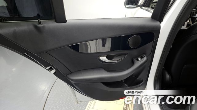 Mercedes-Benz C-Class C200