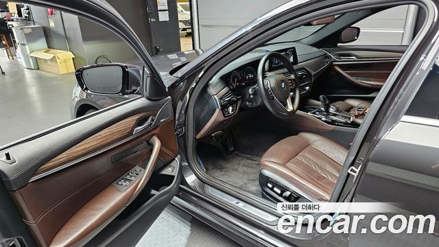 BMW 5-Series 520d M Sport Package Plus