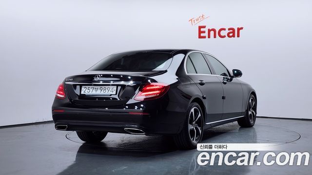 Mercedes-Benz E-Class E250 Avantgarde