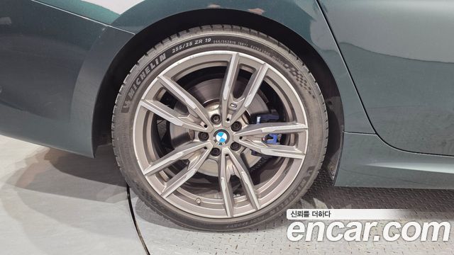 BMW 3-Series 340i Peridot Green Edition