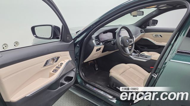 BMW 3-Series 340i Peridot Green Edition