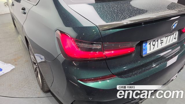 BMW 3-Series 340i Peridot Green Edition