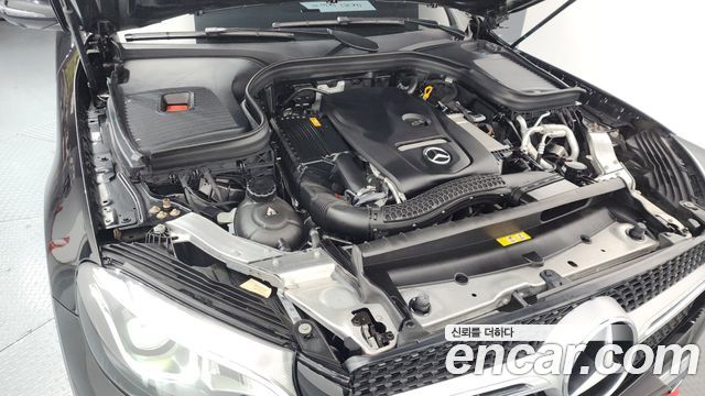 Mercedes-Benz GLC-Class GCL300 4MATIC Coupe
