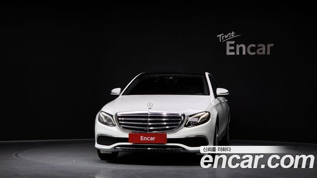 Mercedes-Benz E-Class E300 Exclusive
