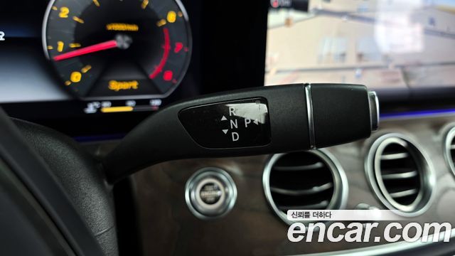 Mercedes-Benz E-Class E300 Exclusive